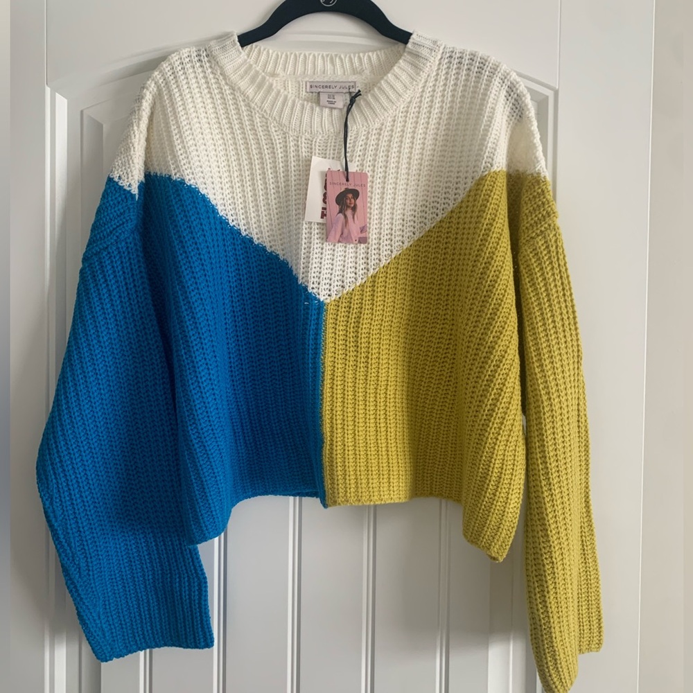 Cropped knit sweater
